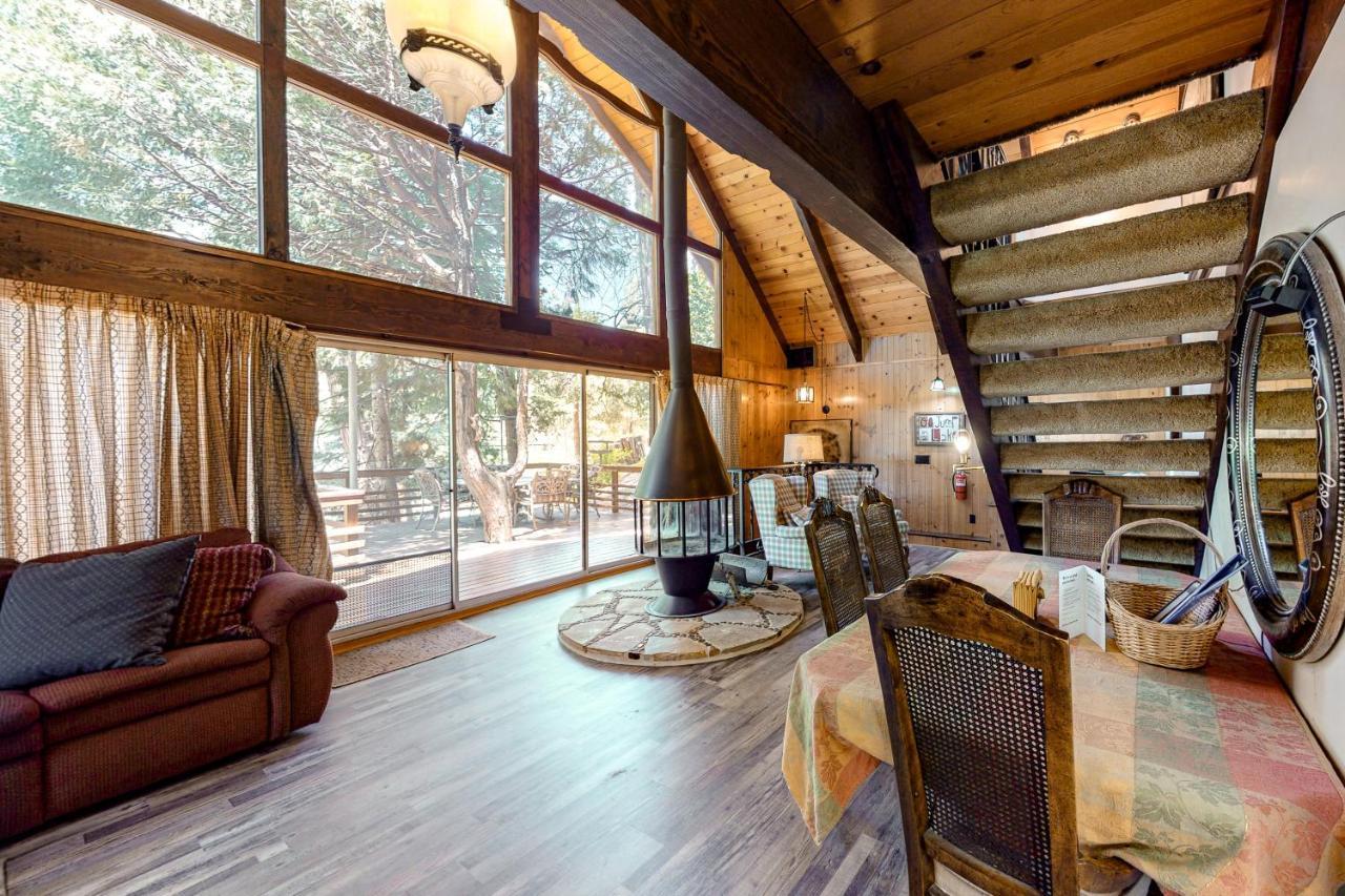 Retro Cabin レイク・アローヘッド エクステリア 写真