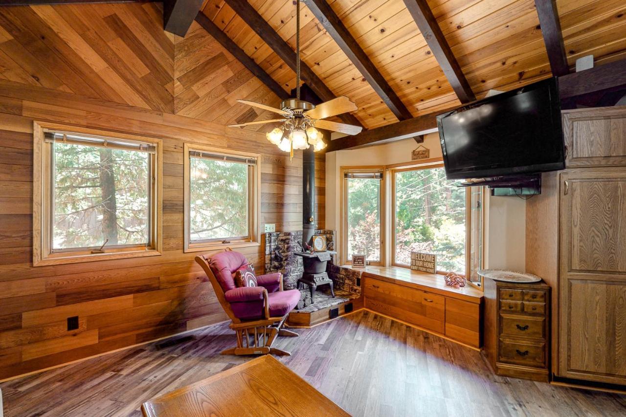 Retro Cabin レイク・アローヘッド エクステリア 写真