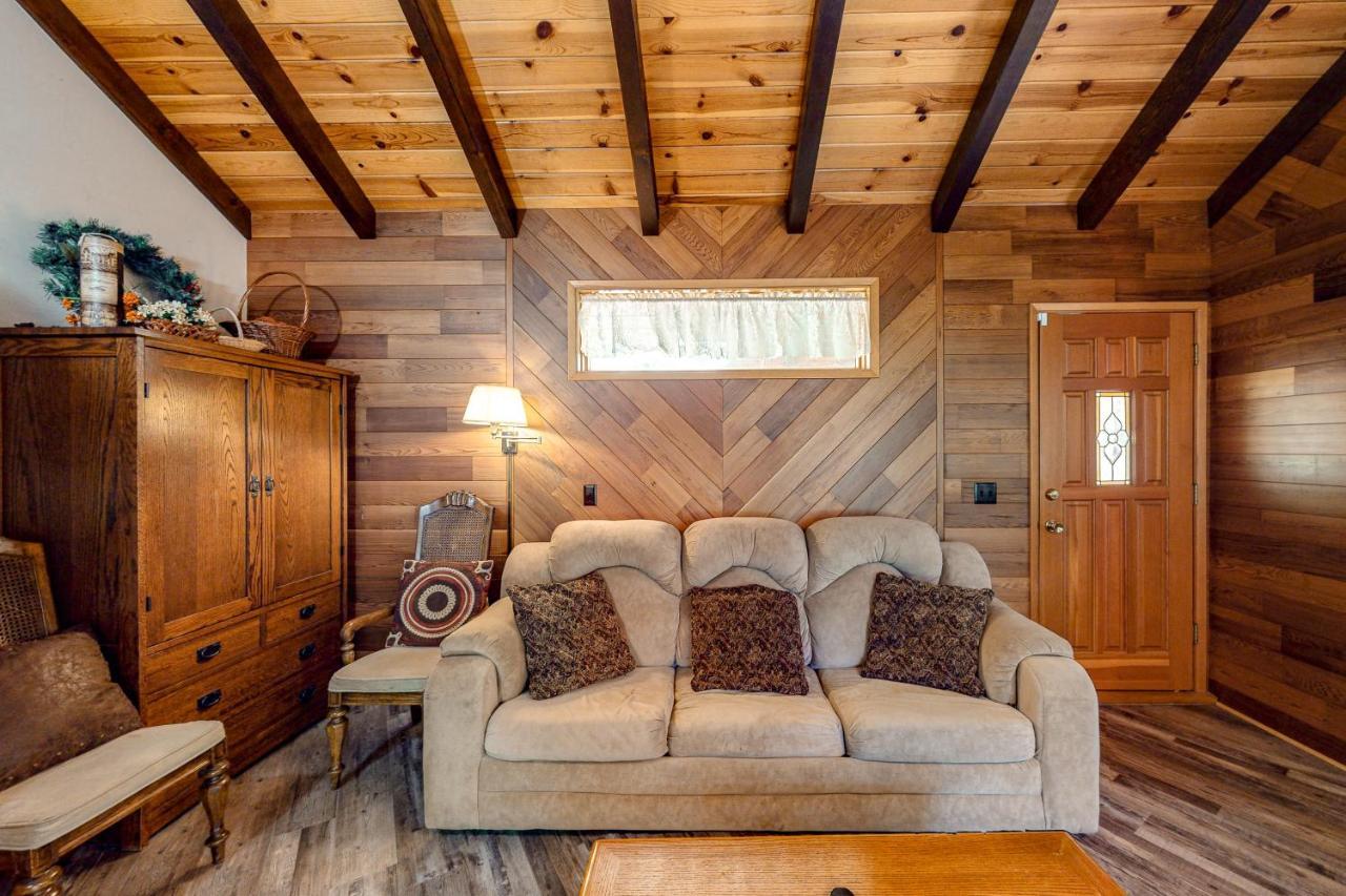 Retro Cabin レイク・アローヘッド エクステリア 写真